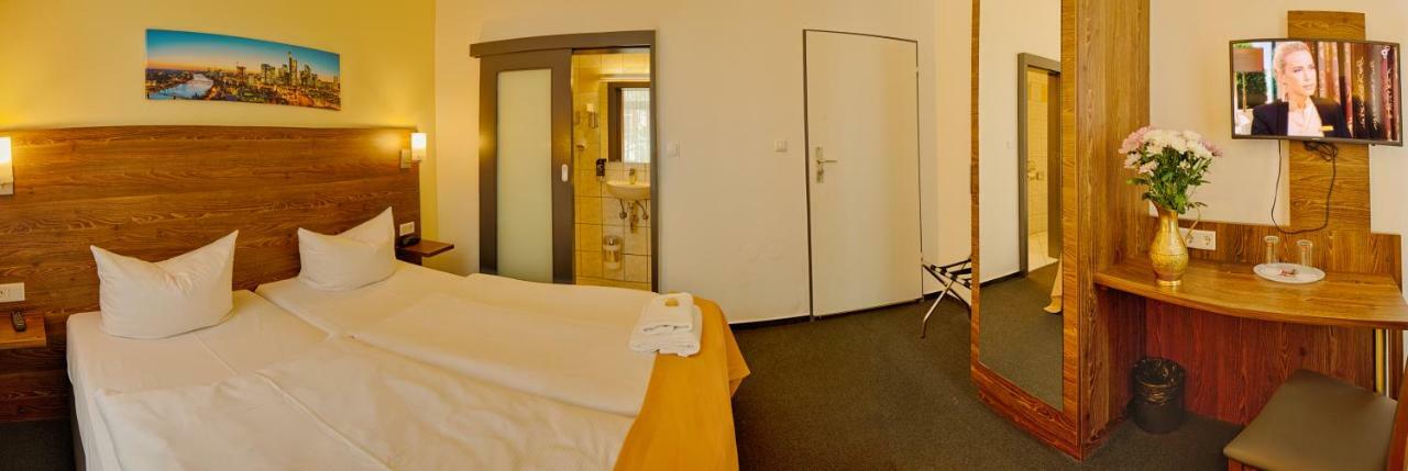 Hotel Little Paris Frankfurt nad Menem Zewnętrze zdjęcie